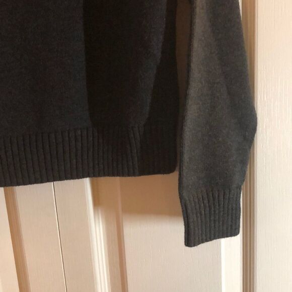 Pria Gray Turtleneck Long Sleeve Sweater Size MP - Picture 5 of 5
